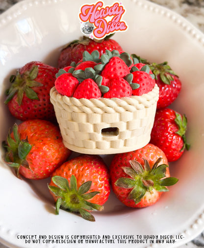 Strawberry Basket Charger Cover